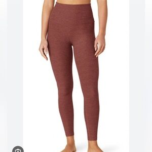 Beyond Yoga Caught in the Midi High Waisted Legging